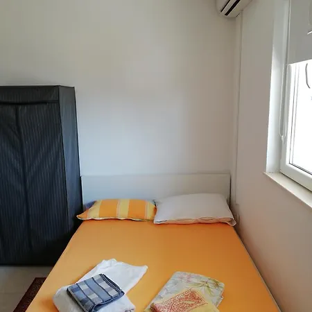 Apartment Sanja 2 *